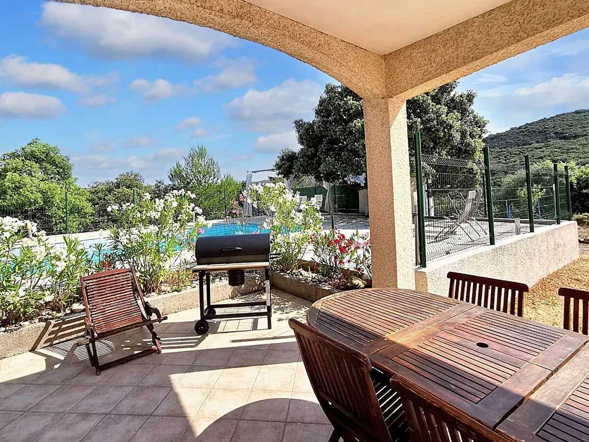 Villa 200 m² Saint-Jean-du-Pin : 6 chambres, piscine privée - Photo 4
