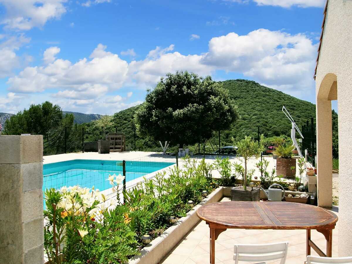 Villa 200 m² Saint-Jean-du-Pin : 6 chambres, piscine privée - Photo 6