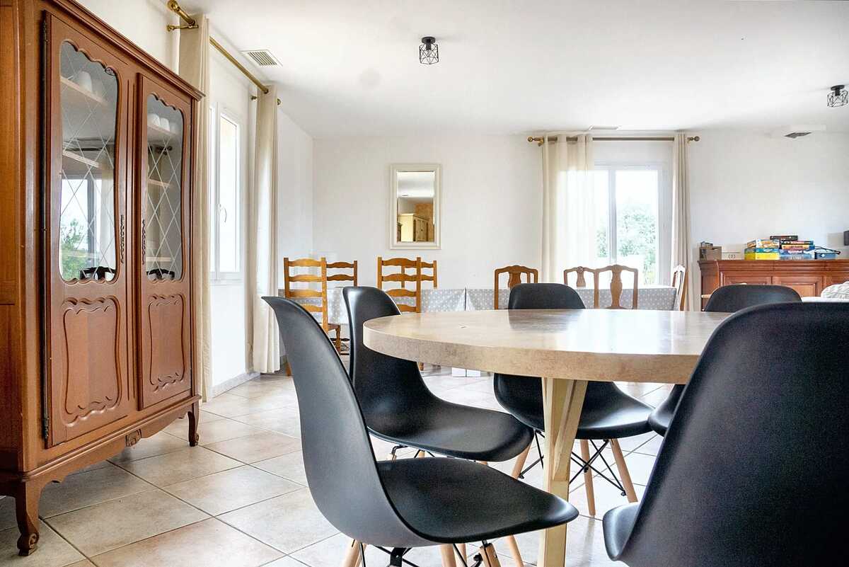 Villa 200 m² Saint-Jean-du-Pin : 6 chambres, piscine privée - Photo 9