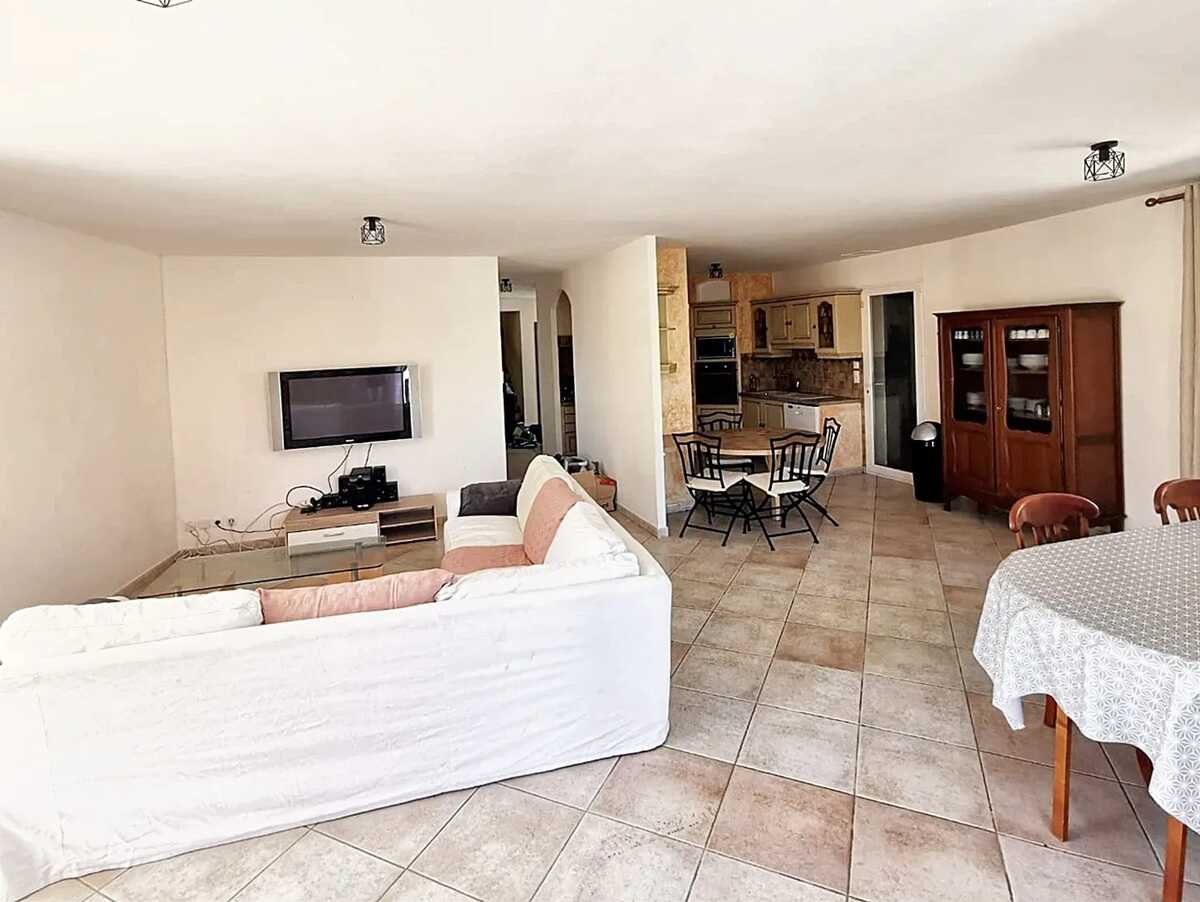 Villa 200 m² Saint-Jean-du-Pin : 6 chambres, piscine privée - Photo 12