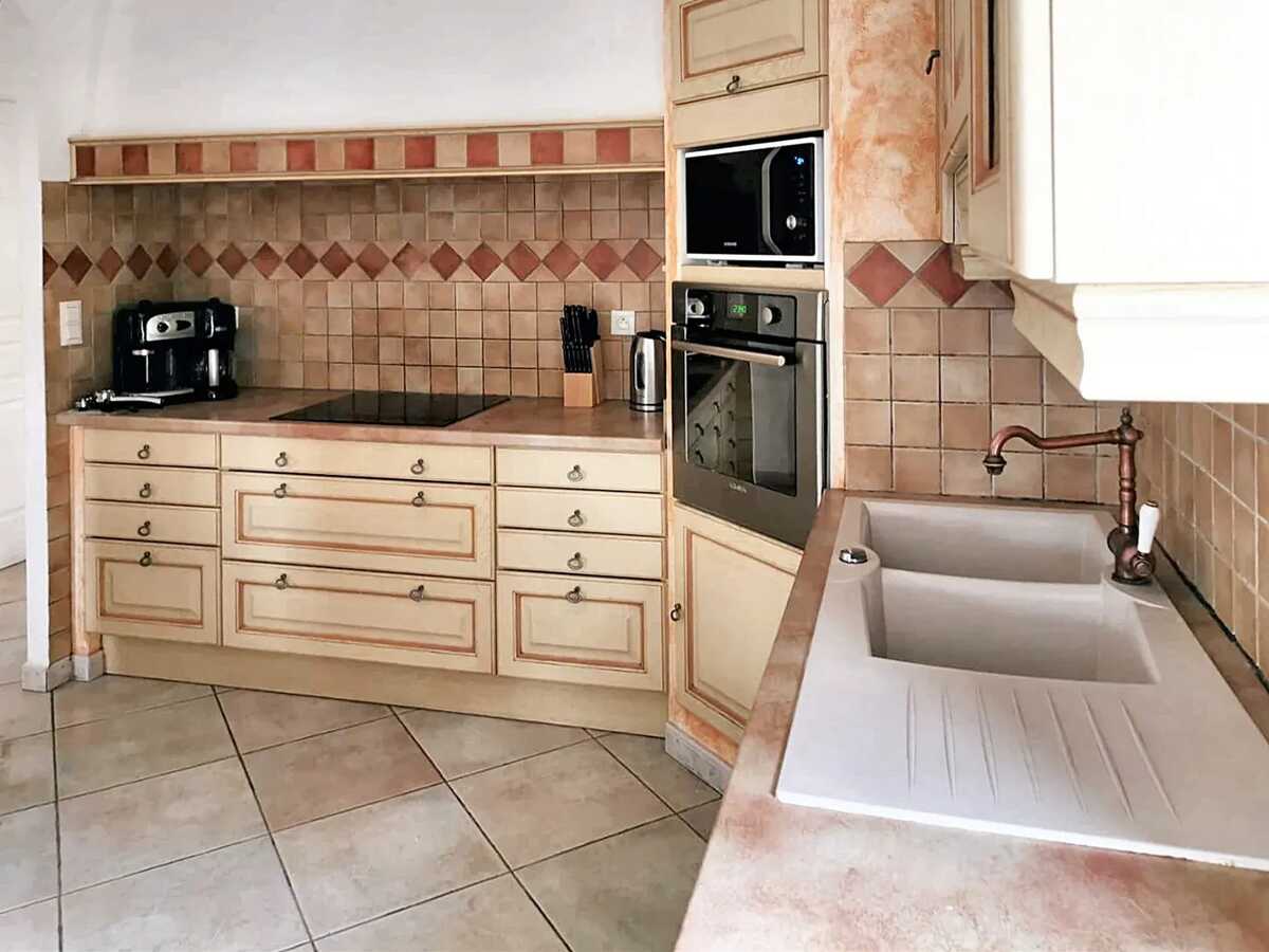 Villa 200 m² Saint-Jean-du-Pin : 6 chambres, piscine privée - Photo 15
