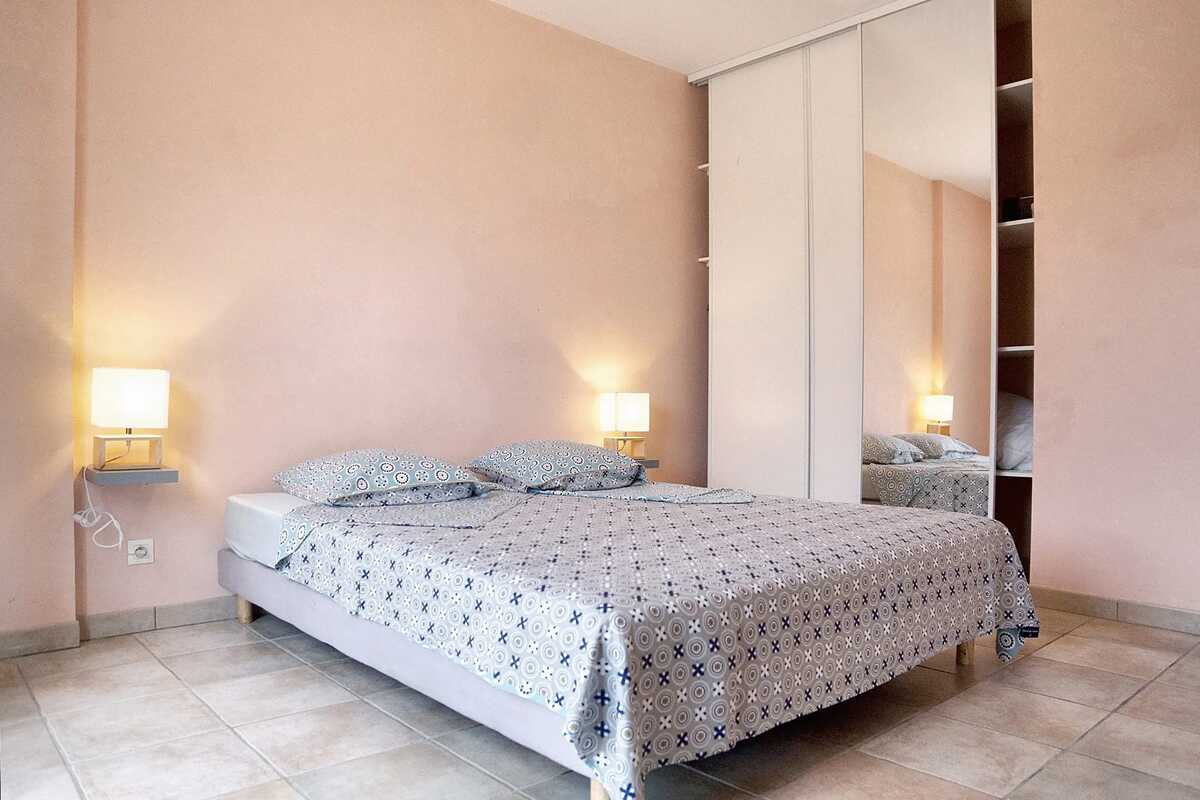 Villa 200 m² Saint-Jean-du-Pin : 6 chambres, piscine privée - Photo 24