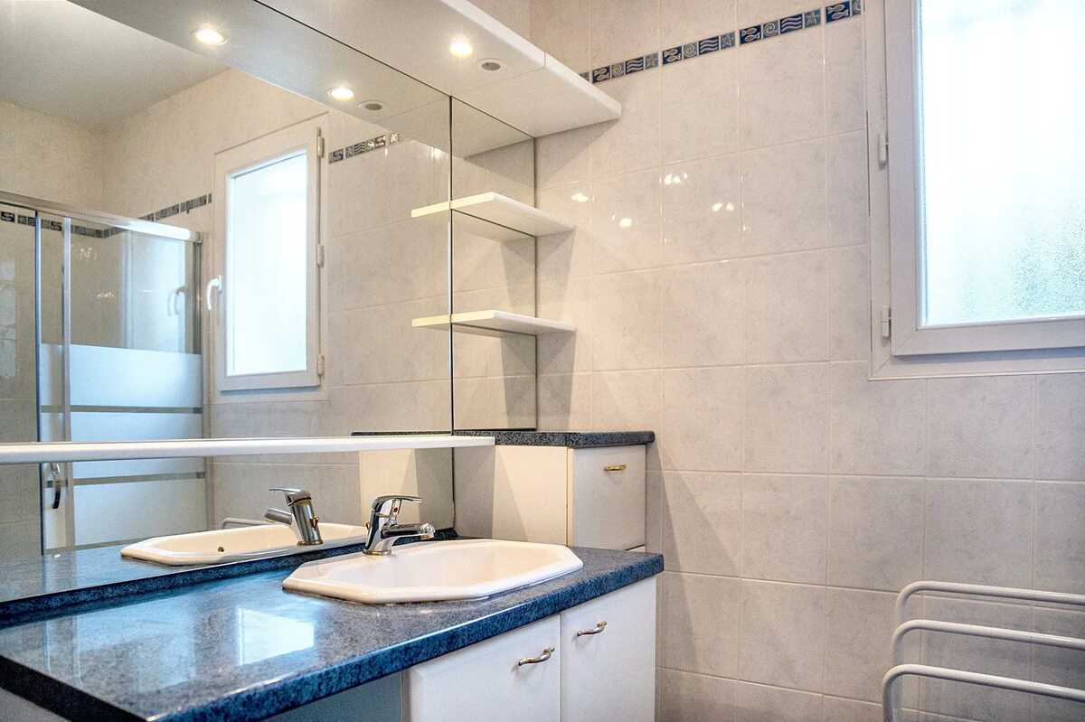 Villa 200 m² Saint-Jean-du-Pin : 6 chambres, piscine privée - Photo 28