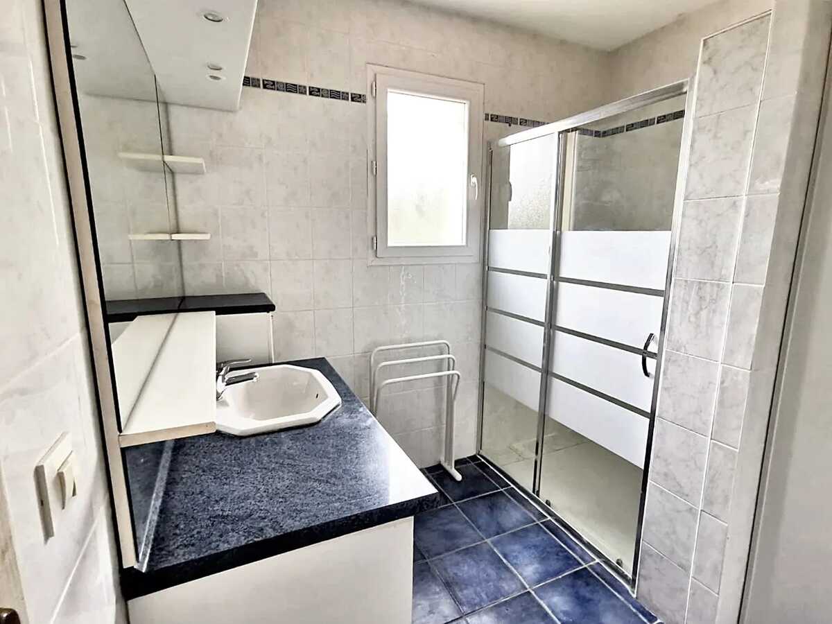 Villa 200 m² Saint-Jean-du-Pin : 6 chambres, piscine privée - Photo 29