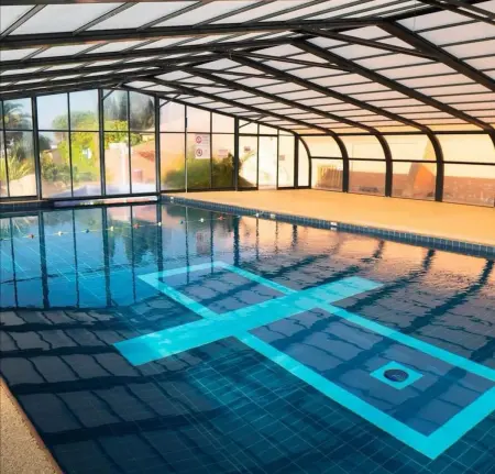 Bungalow avec piscine partagée à Canet-en-Roussillon, 8 personnes : photo 14