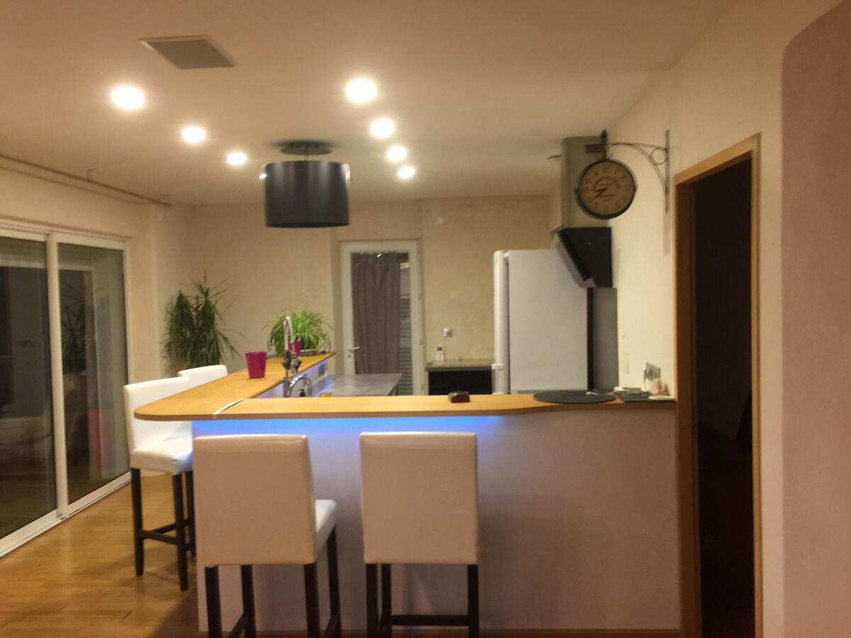 Appartement 120 m² piscine privée et vue lac - Photo 10