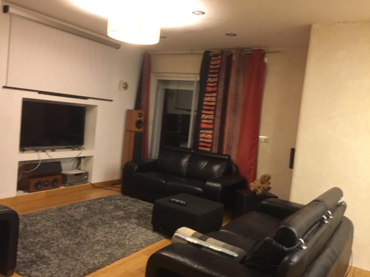 Appartement 120 m² piscine privée et vue lac - Photo 11