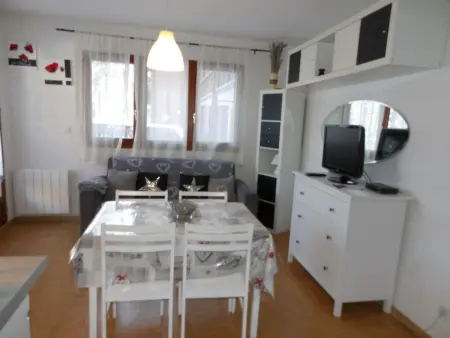 Appartement cosy à Dévoluy, balcon vue montagne et village : photo 3