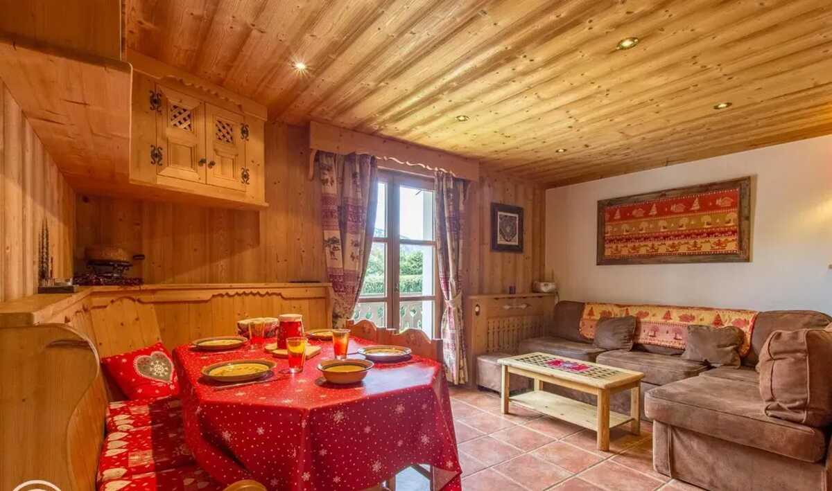 Appartement 46m² vue montagne à Megève, jardin et barbecue - Photo 2