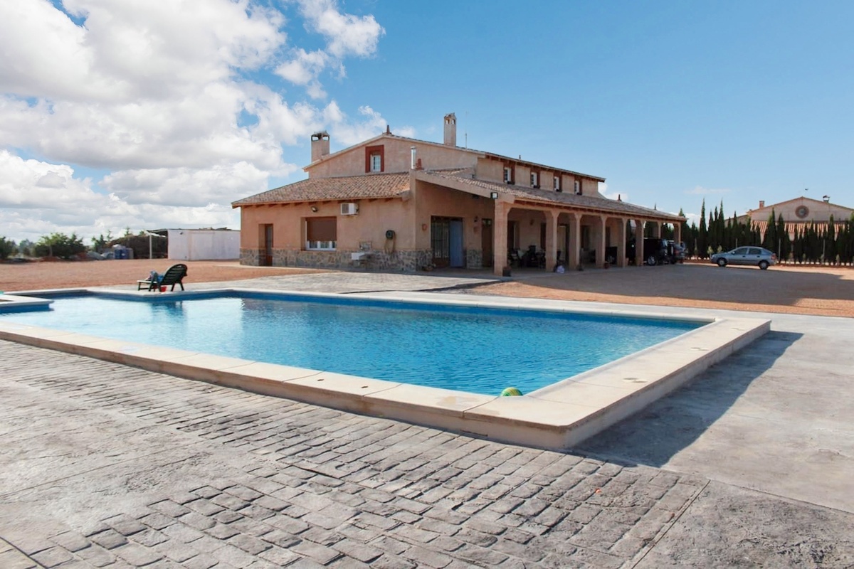 Appartement 270 m² à Villarrobledo, piscine et terrasse - Photo 1