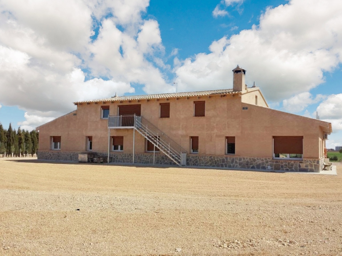 Appartement 270 m² à Villarrobledo, piscine et terrasse - Photo 2