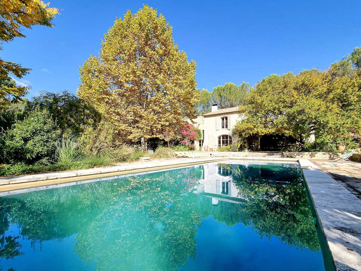 Villa 7 chambres à Lambesc avec piscine, spa et jacuzzi - Photo 1