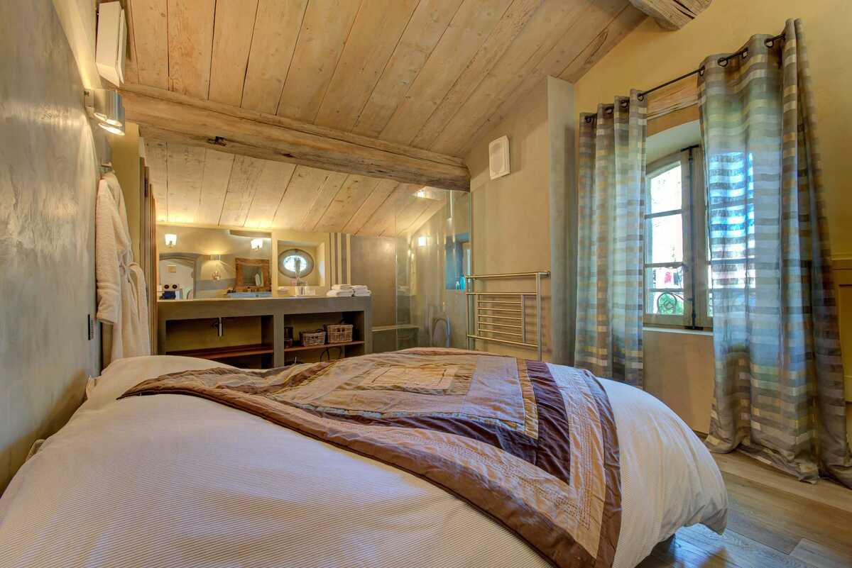 Villa 7 chambres à Lambesc avec piscine, spa et jacuzzi - Photo 12