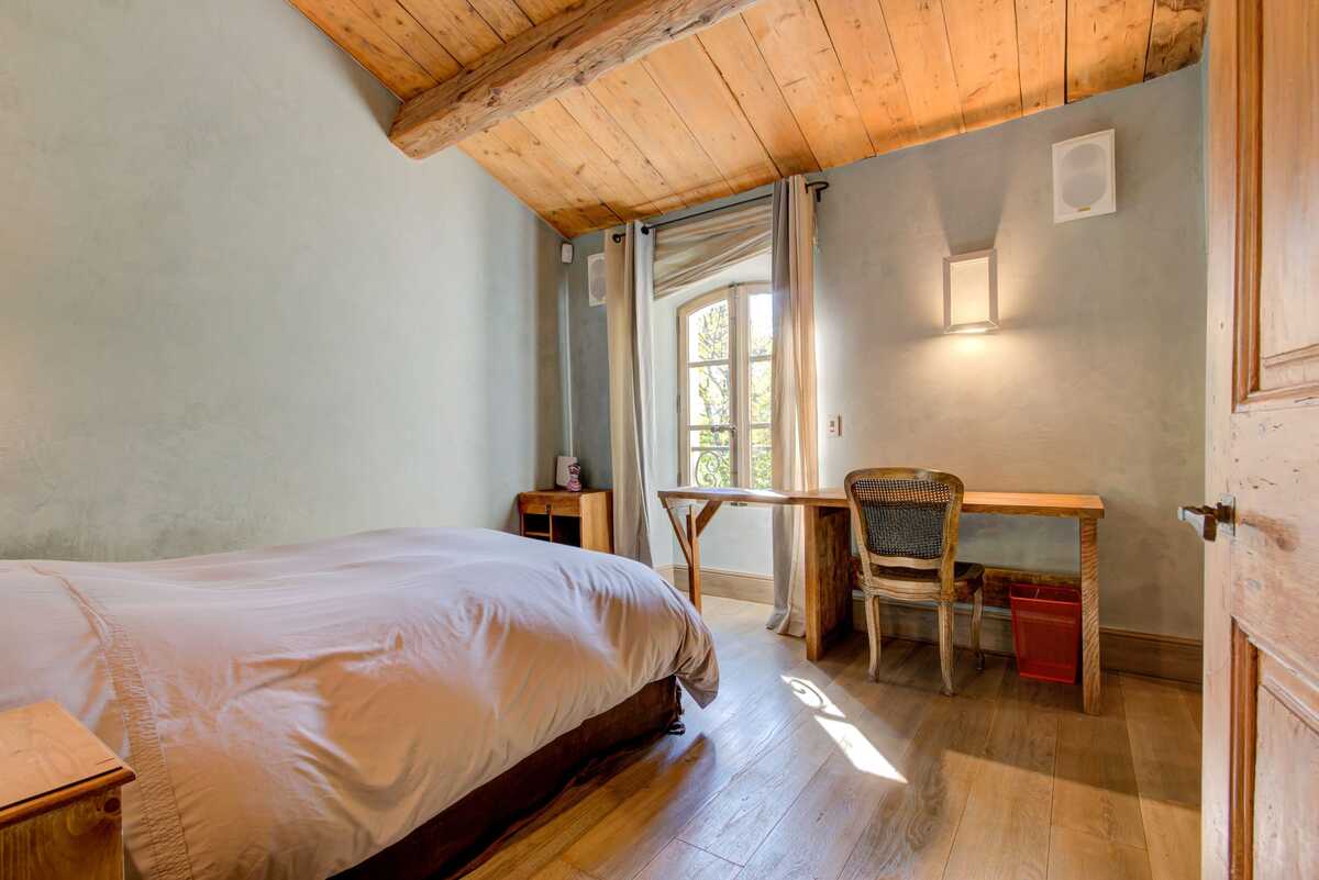 Villa 7 chambres à Lambesc avec piscine, spa et jacuzzi - Photo 16