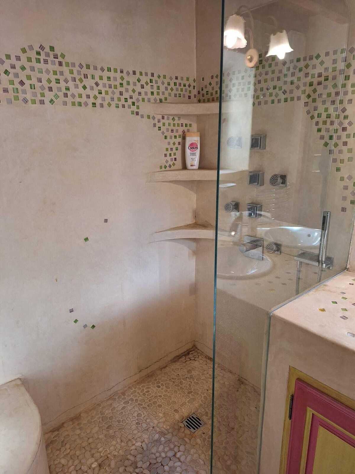 Villa 7 chambres à Lambesc avec piscine, spa et jacuzzi - Photo 30