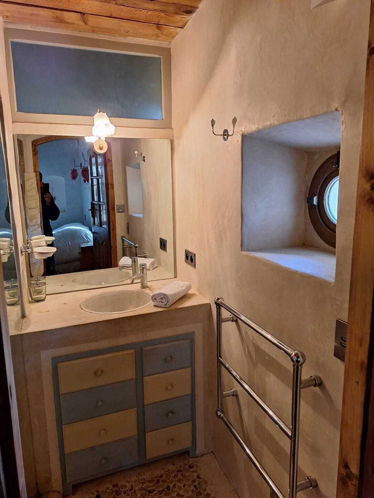 Villa 7 chambres à Lambesc avec piscine, spa et jacuzzi - Photo 33