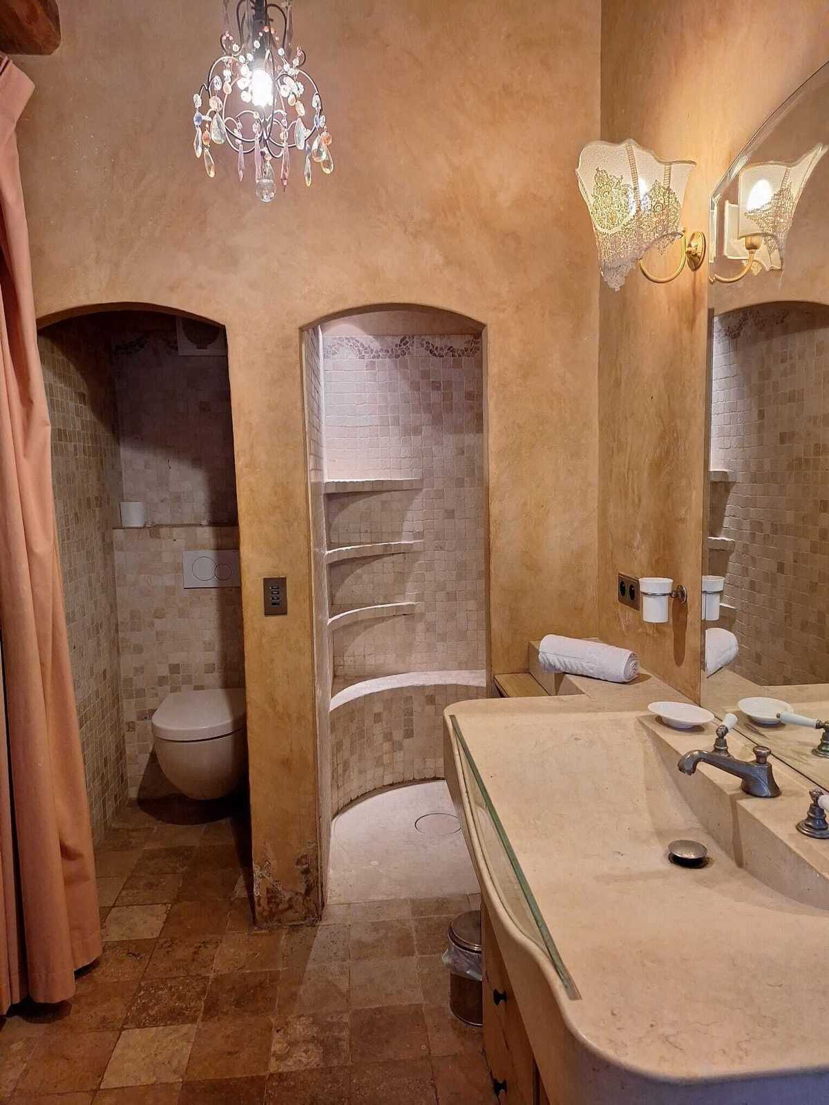 Villa 7 chambres à Lambesc avec piscine, spa et jacuzzi - Photo 36