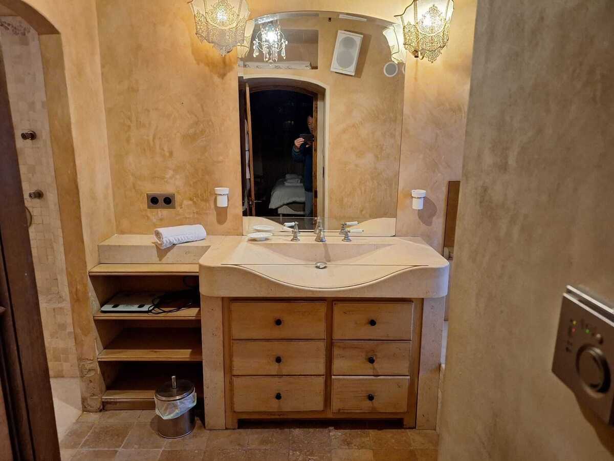 Villa 7 chambres à Lambesc avec piscine, spa et jacuzzi - Photo 37