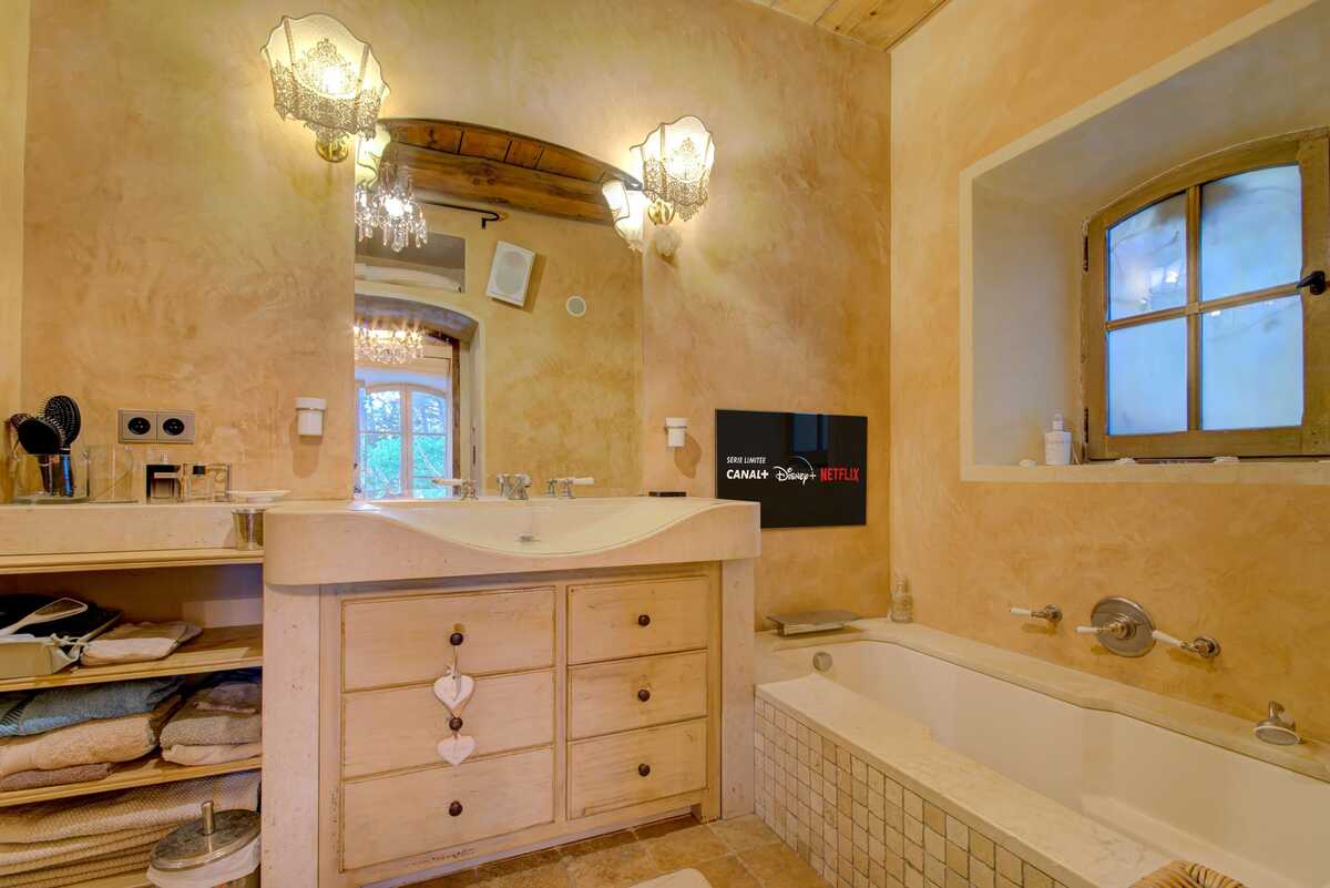 Villa 7 chambres à Lambesc avec piscine, spa et jacuzzi - Photo 90