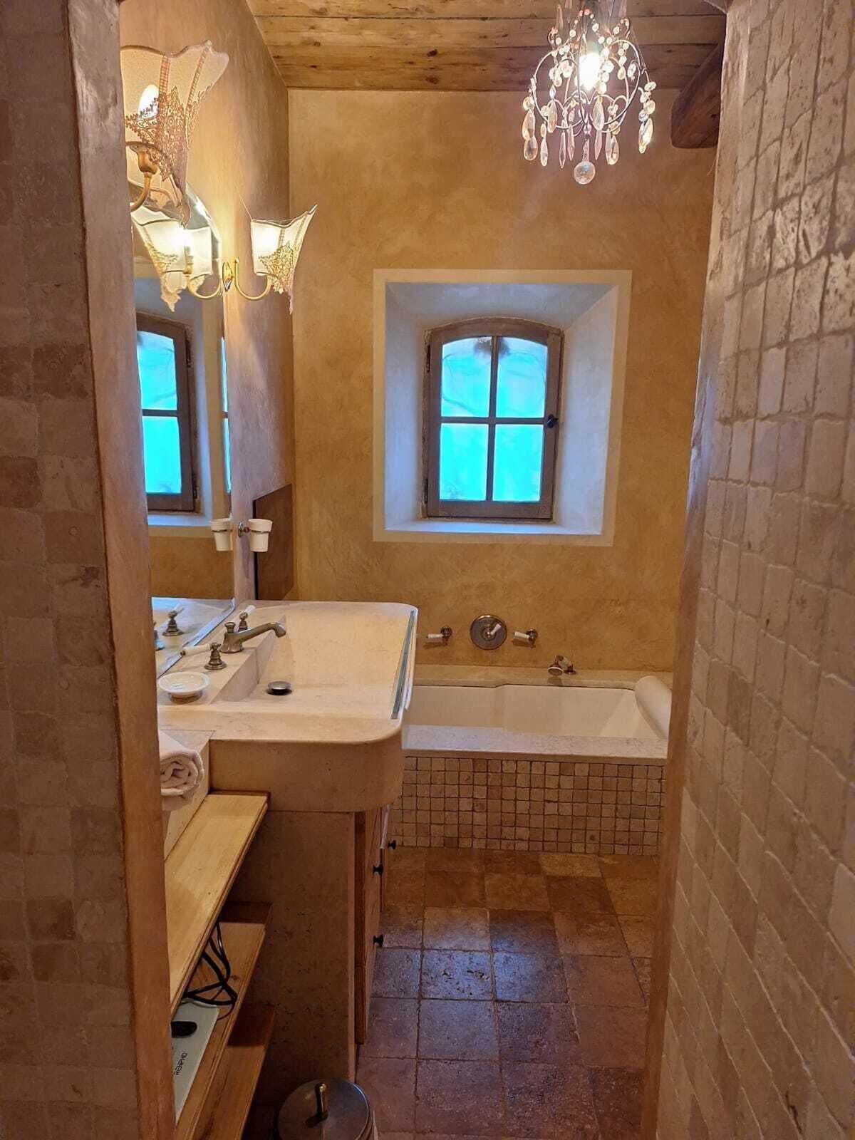 Villa 7 chambres à Lambesc avec piscine, spa et jacuzzi - Photo 91