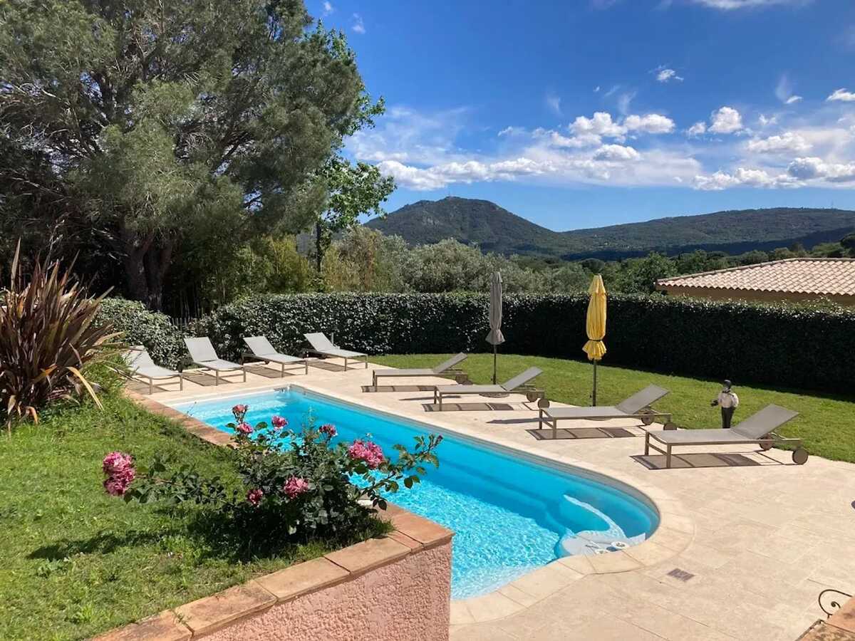 Villa avec piscine privée au Plan-de-la-Tour, jardin et barbecue - Photo 1