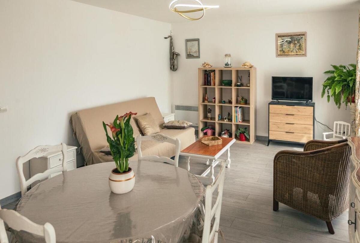 Villa avec piscine privée au Plan-de-la-Tour, jardin et barbecue - Photo 6