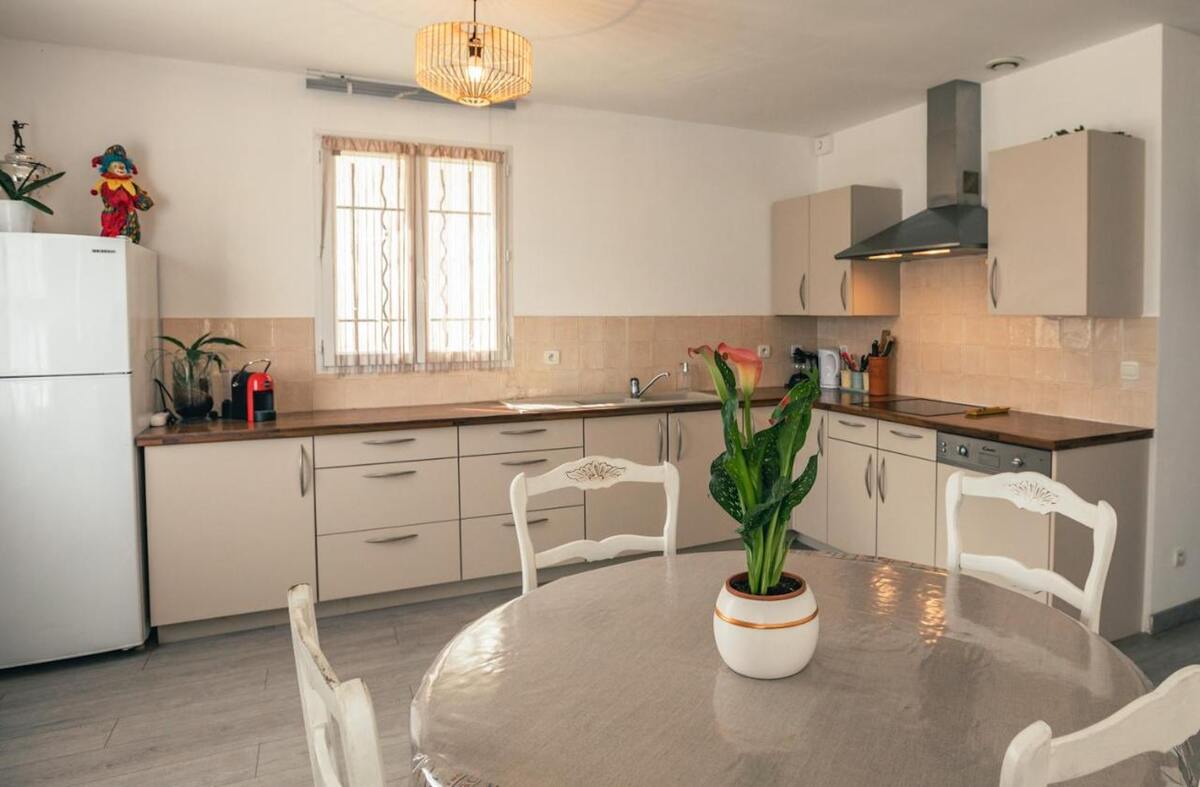 Villa avec piscine privée au Plan-de-la-Tour, jardin et barbecue - Photo 7