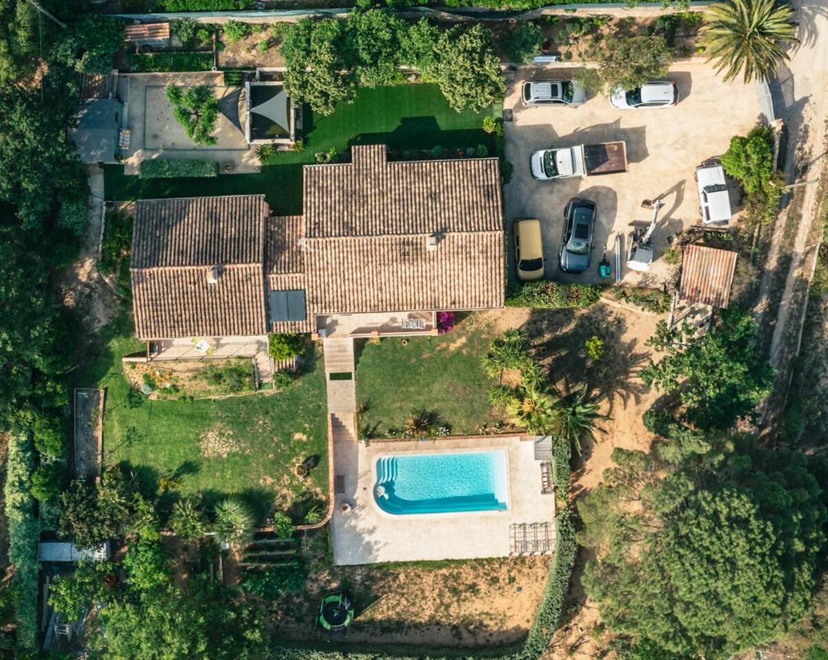 Villa avec piscine privée au Plan-de-la-Tour, jardin et barbecue - Photo 15