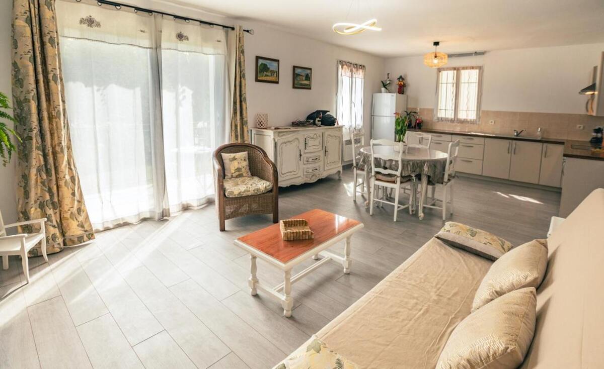 Villa avec piscine privée au Plan-de-la-Tour, jardin et barbecue - Photo 18