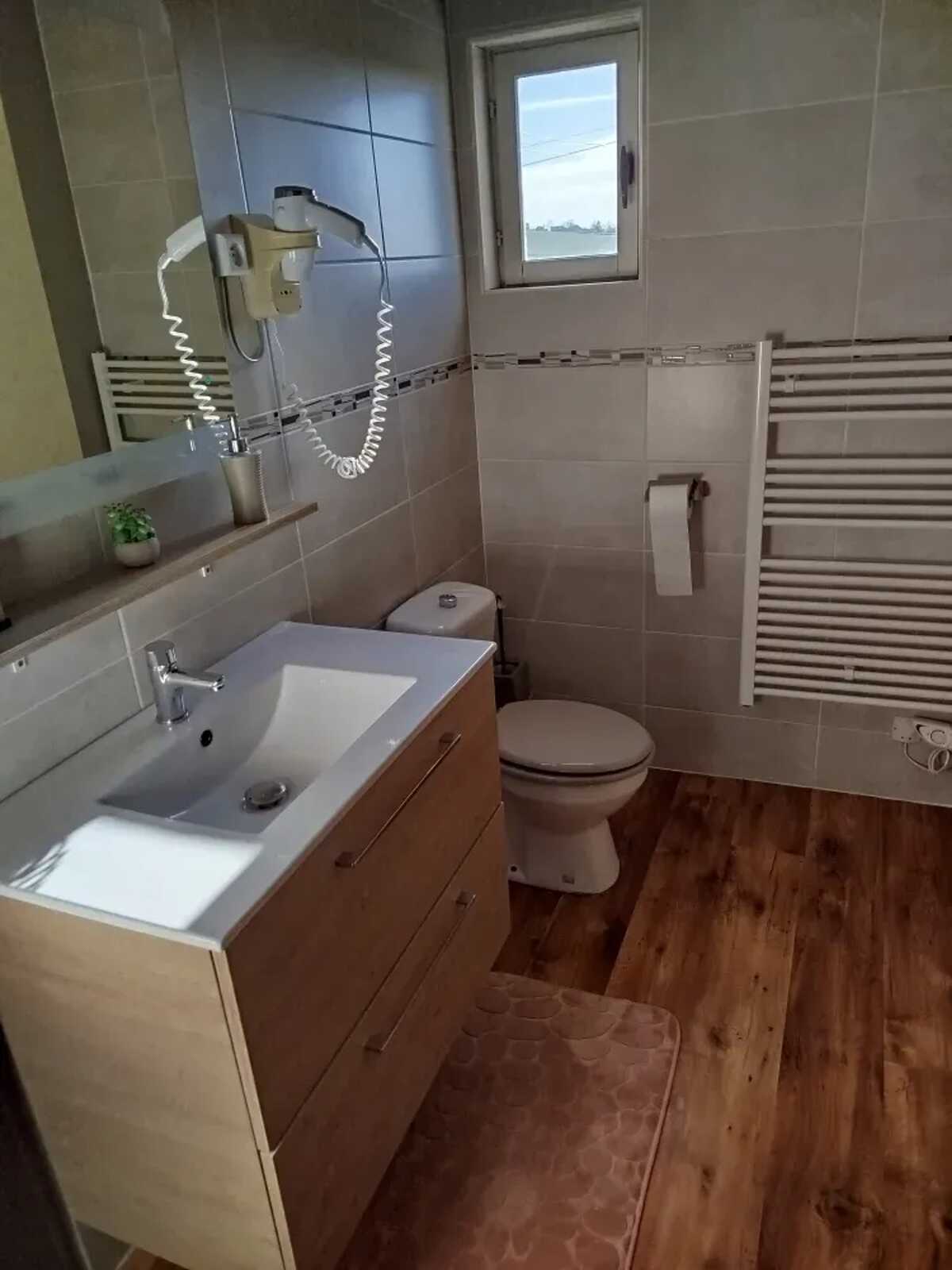 Maison avec grand jardin à Margerie-Hancourt, 3 chambres, 9 pers. - Photo 8