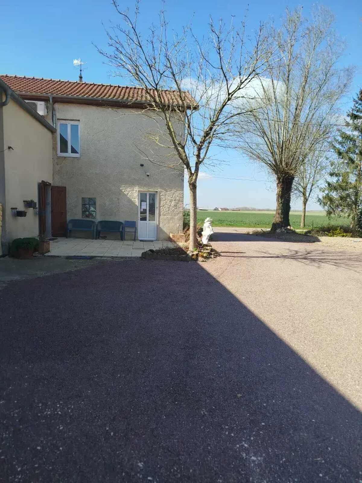 Maison avec grand jardin à Margerie-Hancourt, 3 chambres, 9 pers. - Photo 13