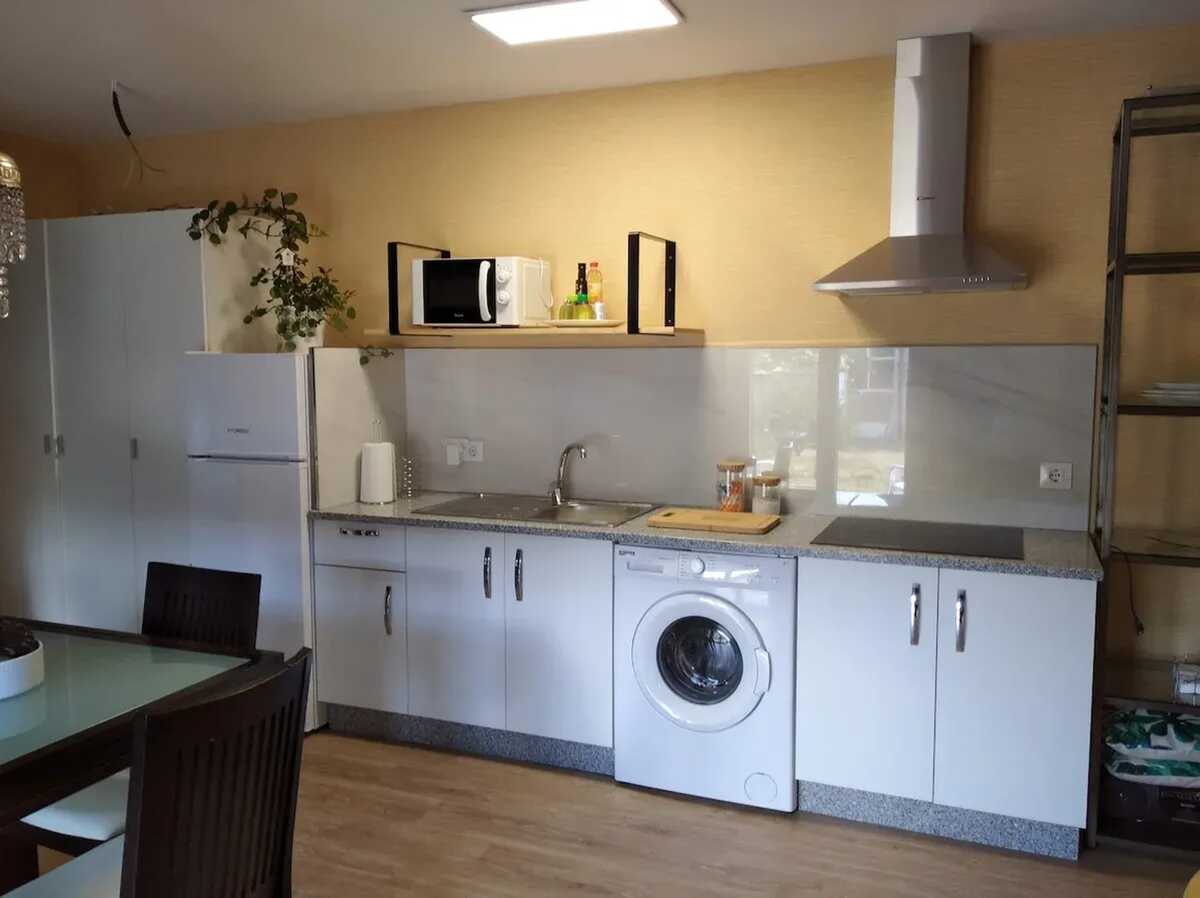 Maison 40 m² à Parada, jardin clôturé et vue montagne - Photo 2