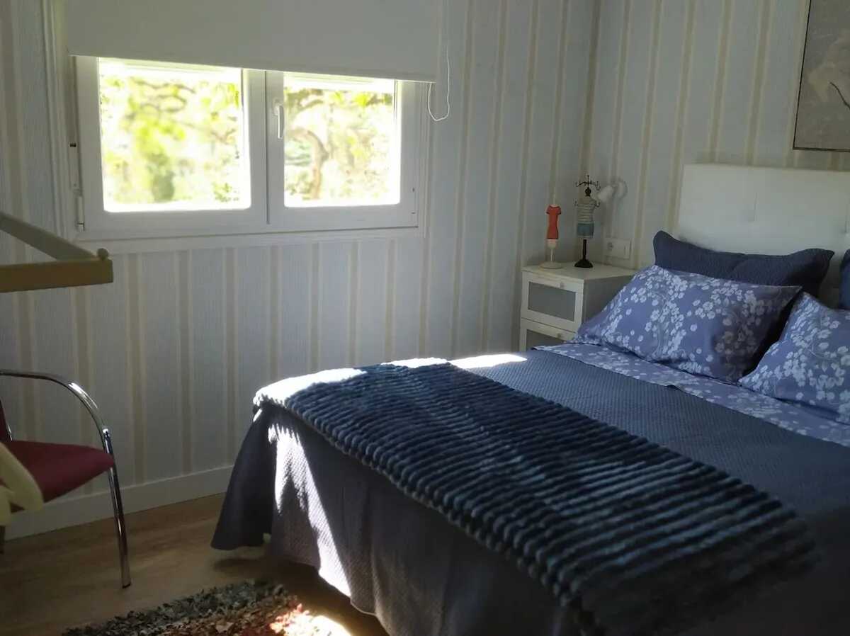 Maison 40 m² à Parada, jardin clôturé et vue montagne - Photo 25
