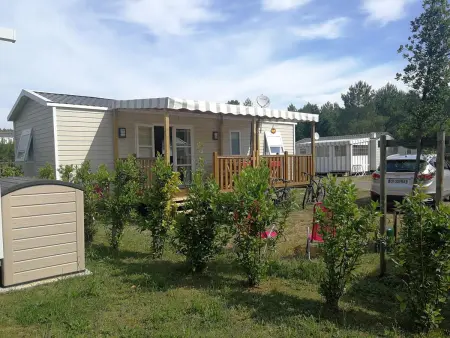 Location bungalow de vacances à Saint Julien en Born