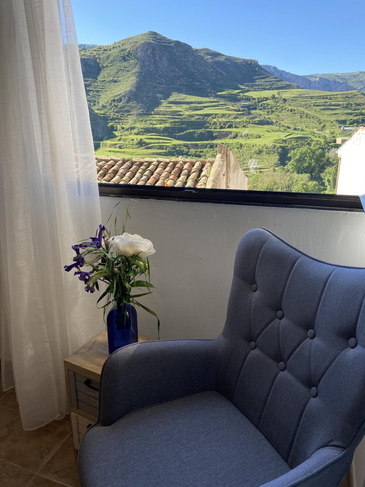 Maison typique à Viguera avec vue sur la montagne et cheminée - Photo 12