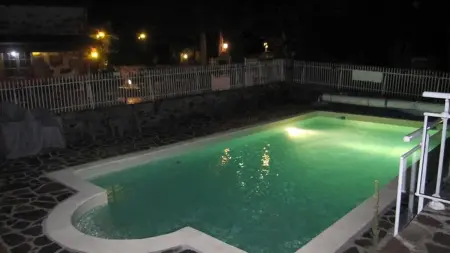 Bungalow charmant à Argences en Aubrac avec piscine - Photo 10