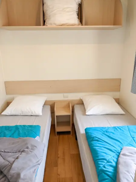 Bungalow chaleureux à Saint-Julien-en-Born avec piscine partagée : photo 10