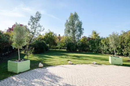 Villa avec piscine privée et 6 chambres à Saint-Cyr-sur-Loire : photo 8