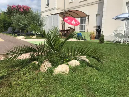 Villa avec piscine privée et 6 chambres à Saint-Cyr-sur-Loire : photo 25