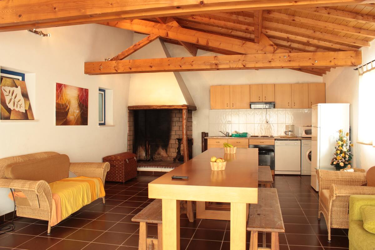 Maison 10 personnes à Burinhosa, piscine partagée - Photo 1