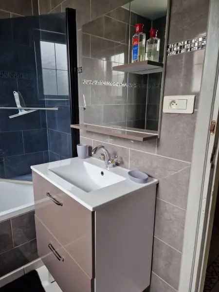 Maison charmante à Berlaimont avec jardin et parking inclus - Photo 9