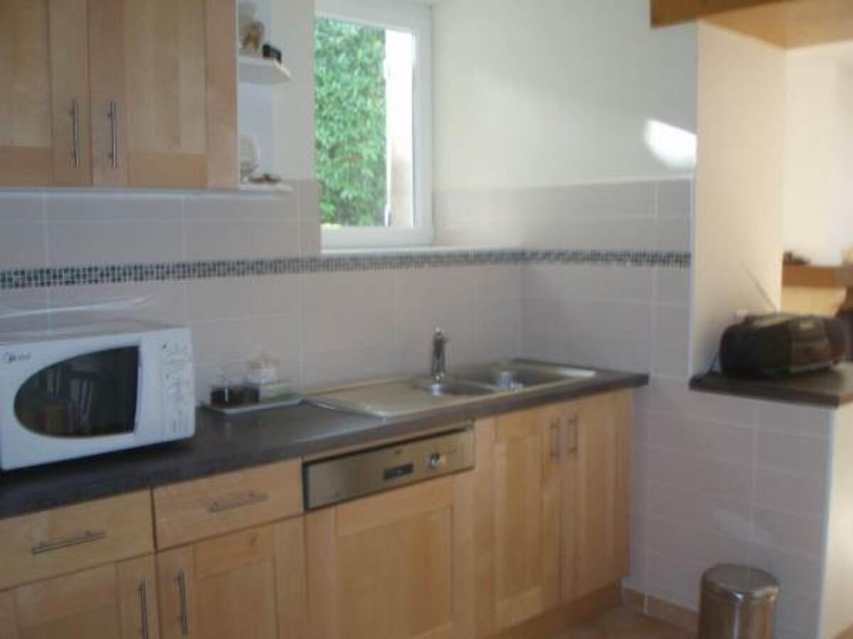 Maison 90 m² à Laz, jardin et terrasse barbecue - Photo 6