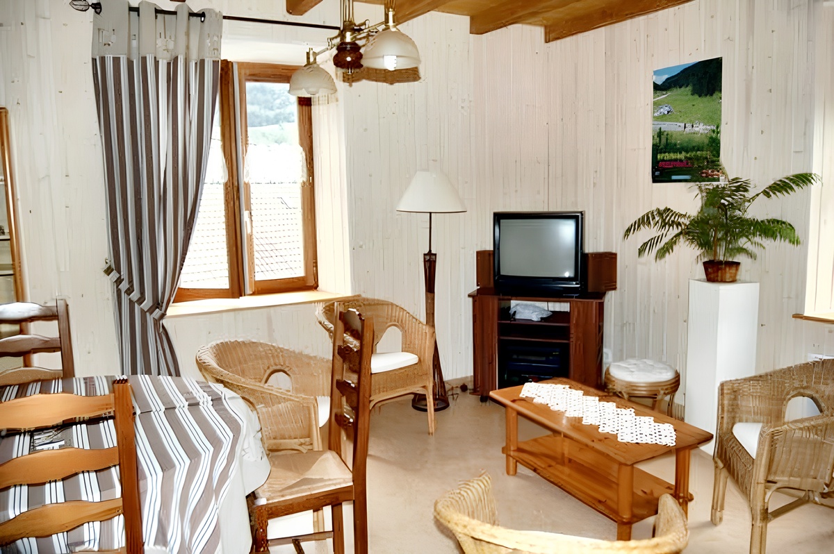 Appartement 9 pers. à Plancher-les-Mines, cheminée et jardin - Photo 9