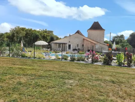 Location maison à Monestier, Maison charmante à Monestier avec piscine et jacuzzi