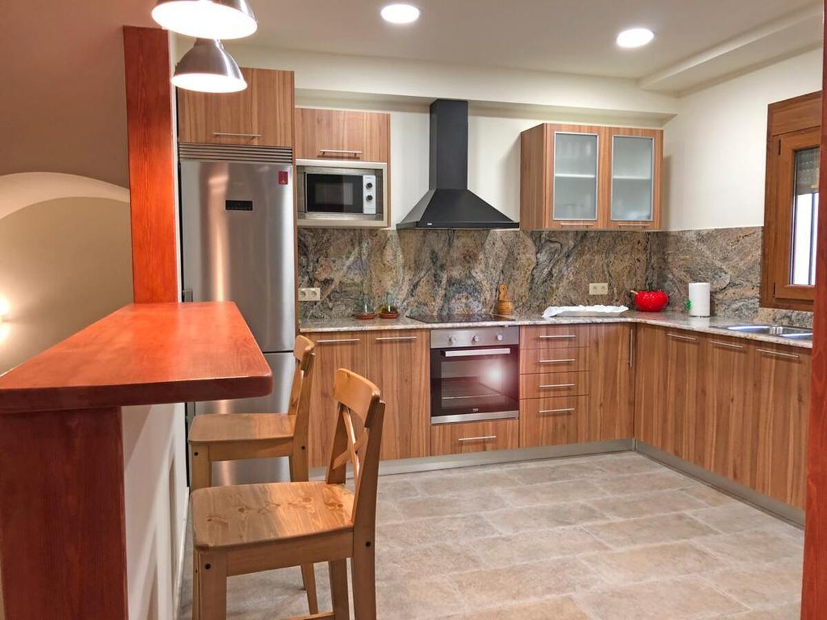 Maison avec vue montagne et piscine à Cretas, 10 personnes - Photo 5