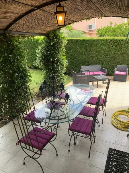 Maison avec piscine partagée et jardin clos à Gassin : photo 25