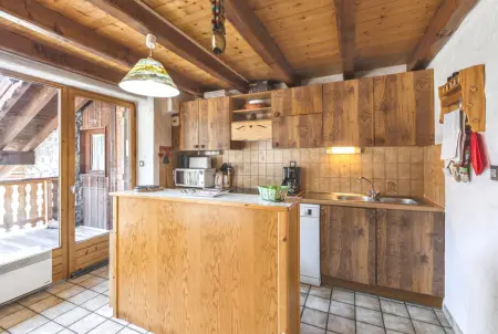 Chalet chaleureux à Champagny-en-Vanoise avec jacuzzi - Photo 3