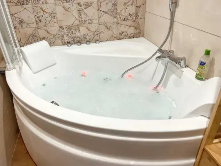 Chalet chaleureux à Champagny-en-Vanoise avec jacuzzi - Photo 15