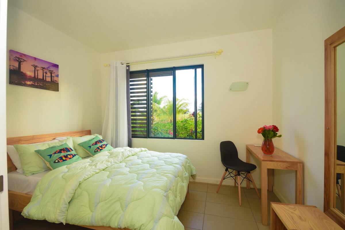 Appartement 3 chambres vue mer, plage privée, Roches Noires - Photo 11