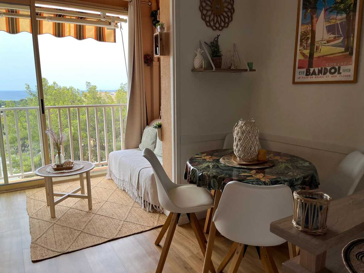 Appartement 30 m² vue mer à Bandol, à 1 km des plages - Photo 2